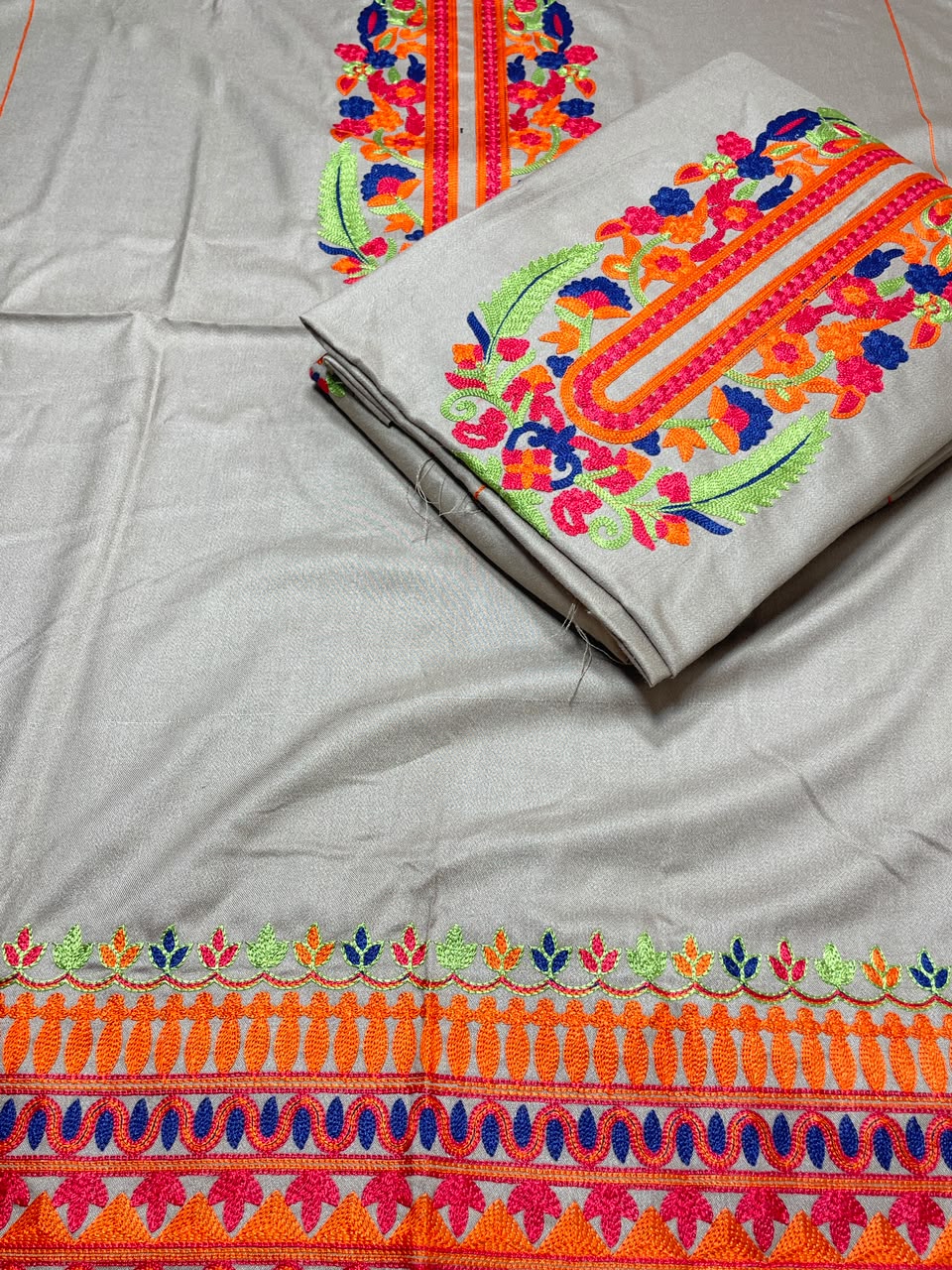DHANAK EMBROIDERED 3 PIECE ARTICLE