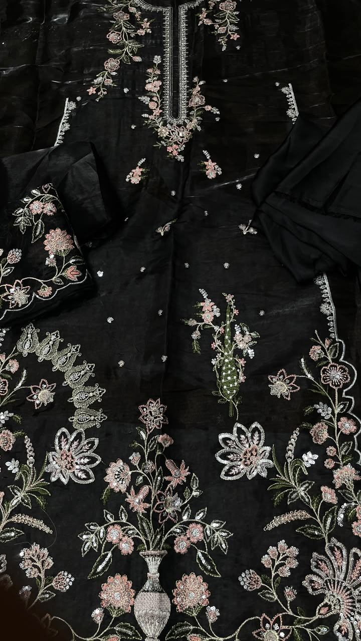 ETHNIC SHESHA SILK 2 PIECE ARTICLE