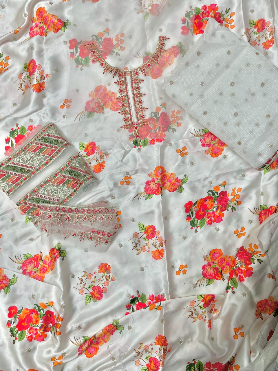 CHARIZMA PRINTED 3 PIECE SILK ARTICLE