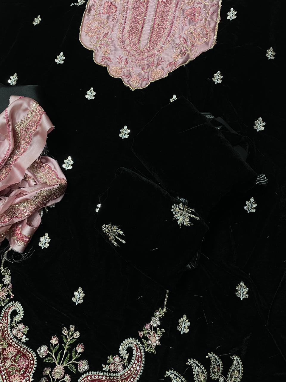 VELVET EMBROIDERED 2 PIECE ARTICLE