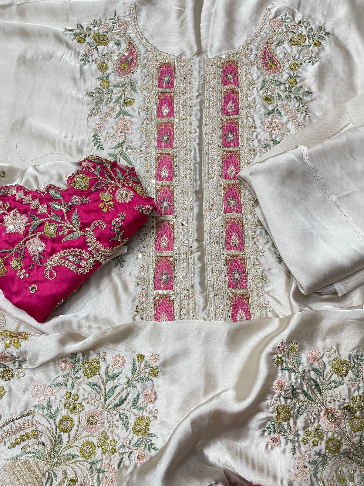 ETHNIC SILK EMBROIDERED 2 PIECE KAFTAN