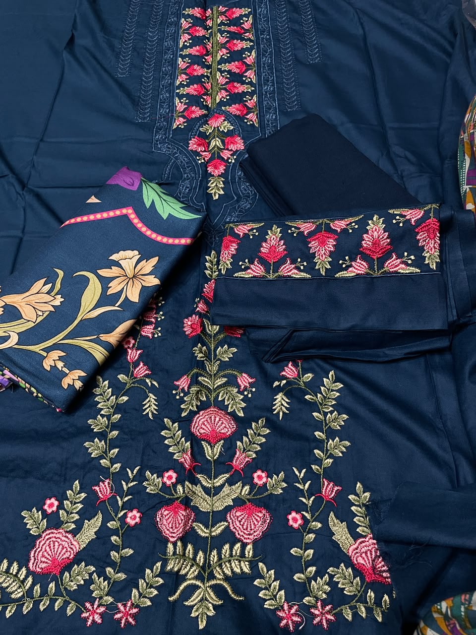 MARIA B DHANAK EMBROIDERED 3 PIECE ARTICLE