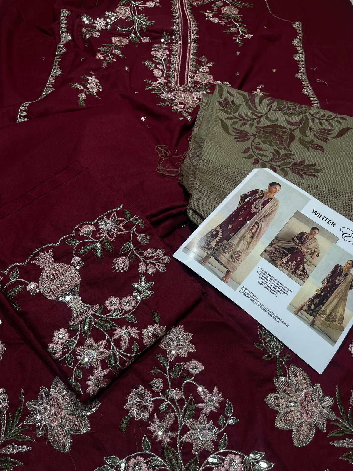 IZNIK DHANAK EMBROIDERED 3 PIECE ARTICLE