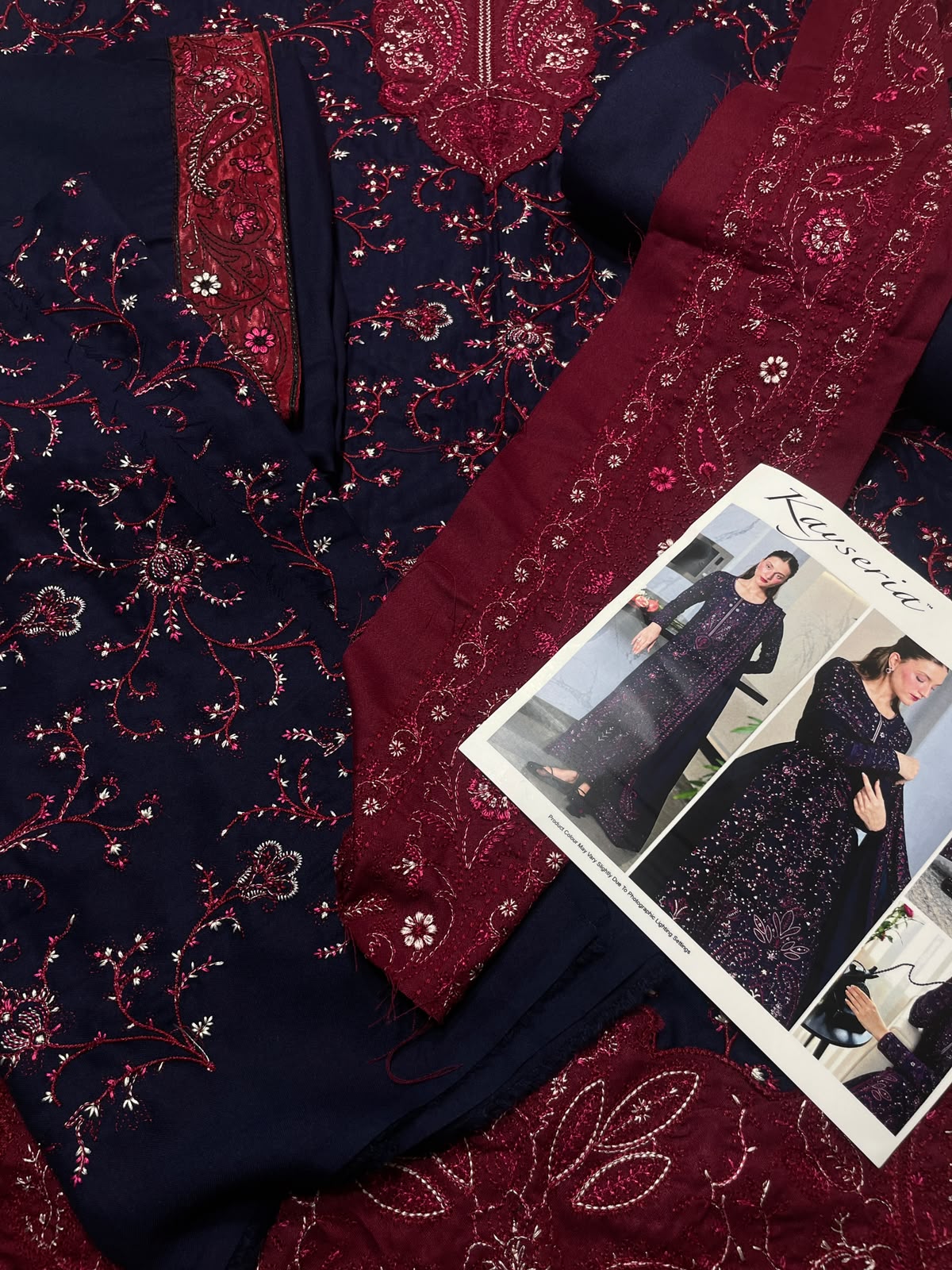 KAYSERIA EMBROIDERED 3 PIECE ARTICLE