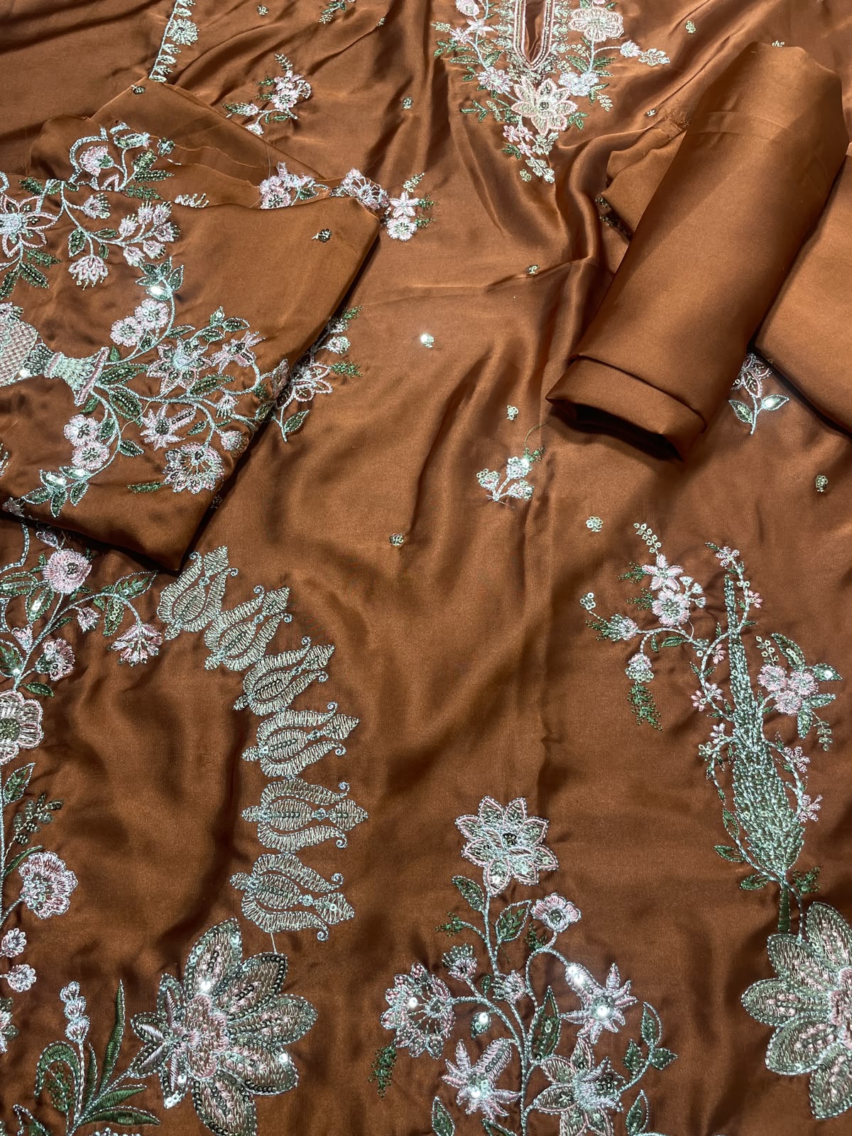 ETHNIC SILK EMBROIDERED 2 PIECE ARTICLE